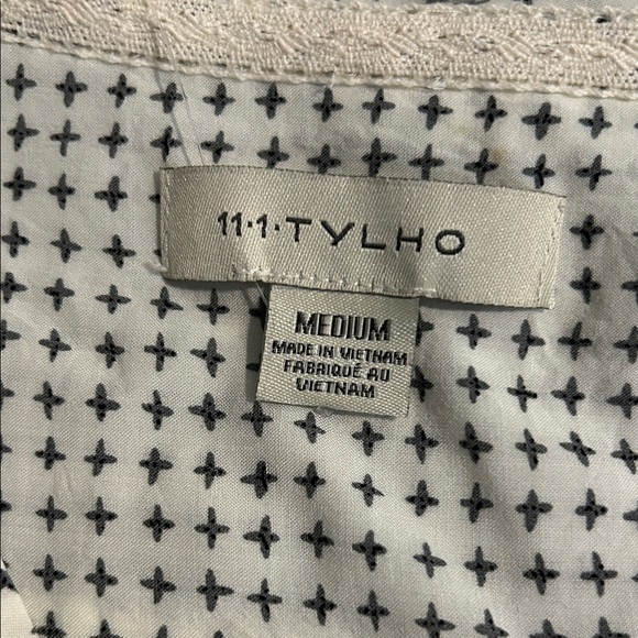 TYLHO Patterned Top - Picture 2 of 4